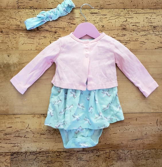 ⛱ Carter's 6-9mths Summer 3 Piece Set - Picture 2 of 6